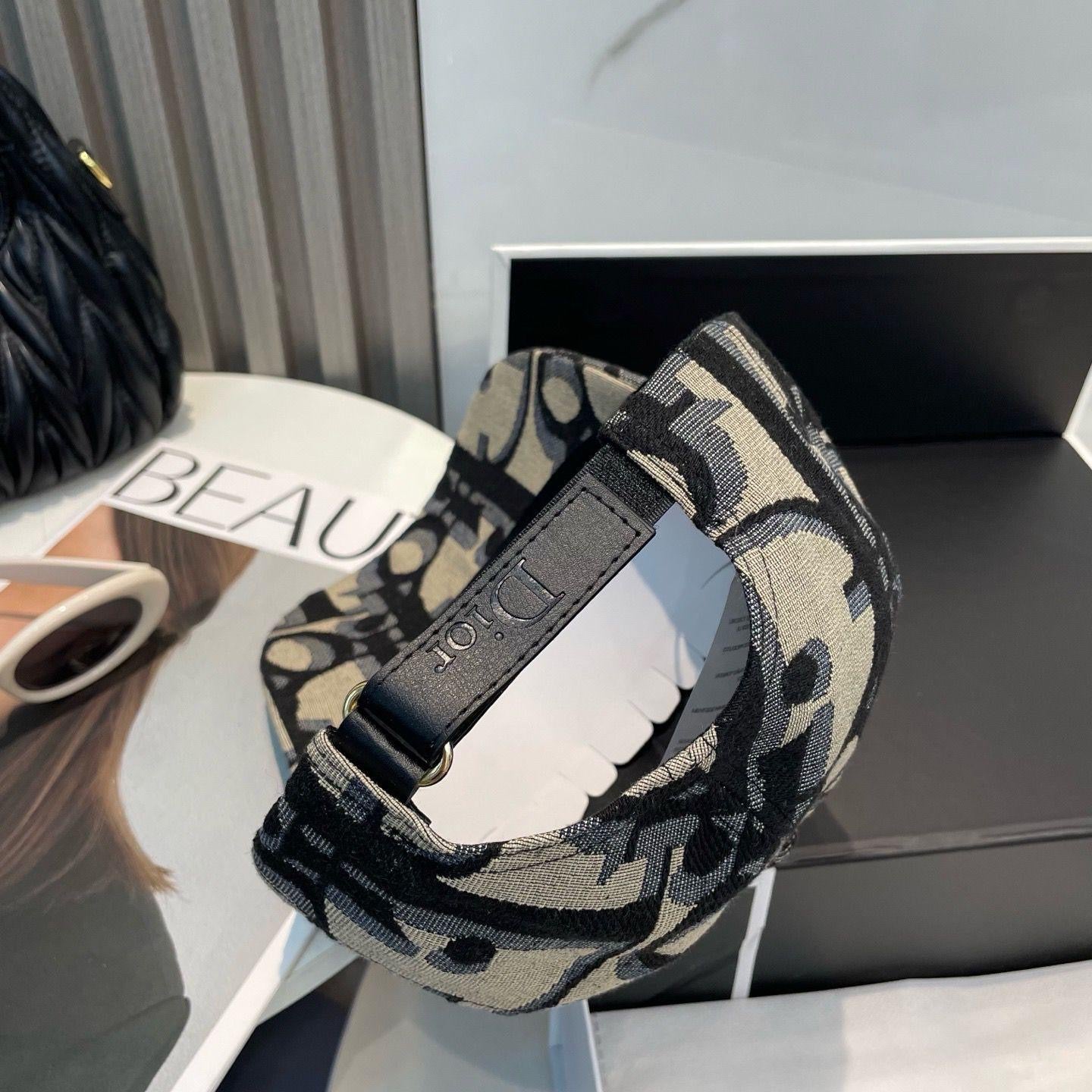 Dior Cap