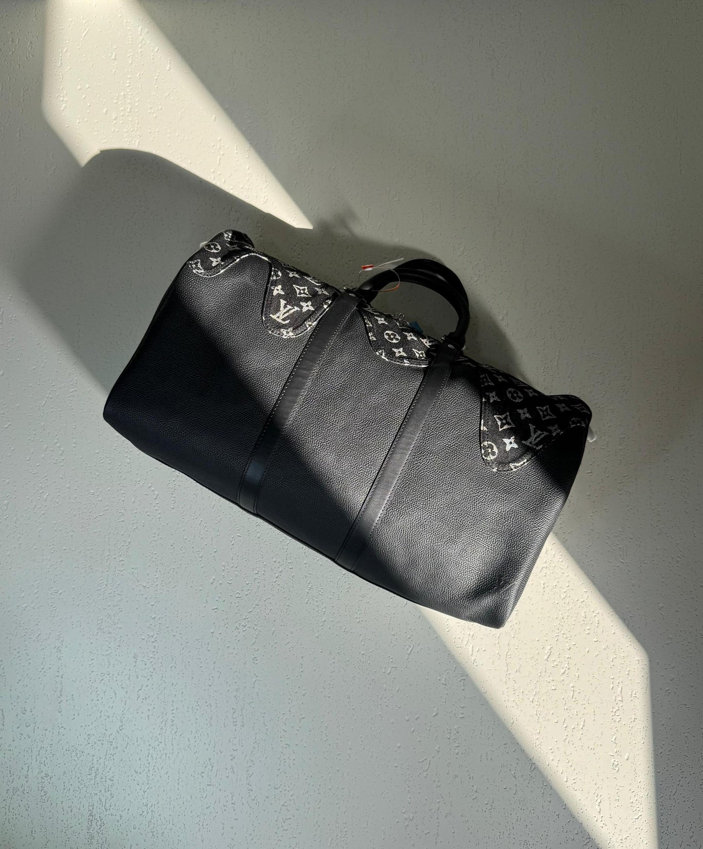 Louis Vuitton Duffle Bag ( VIP Quality )