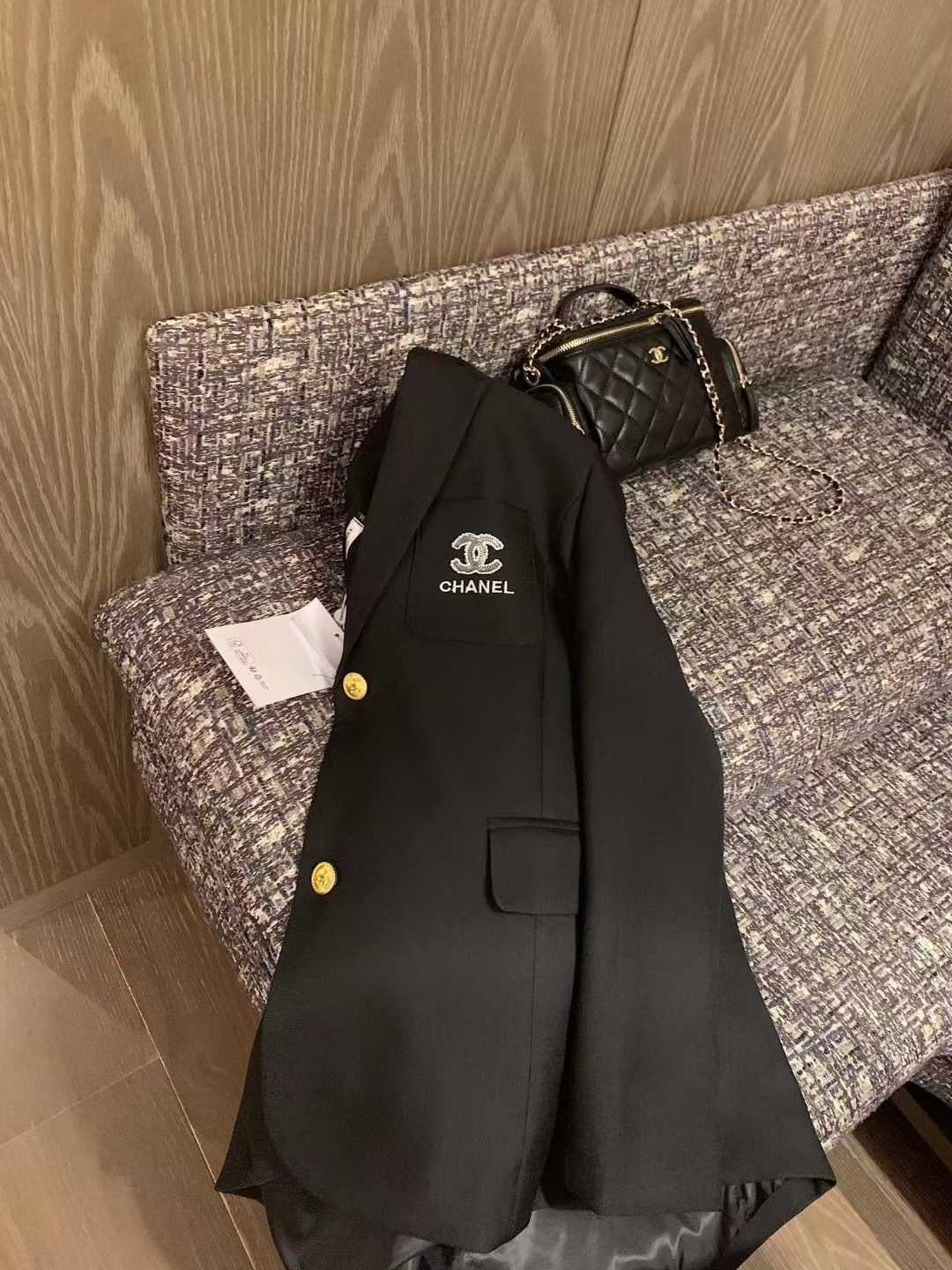 Chanel blazer 2 colors