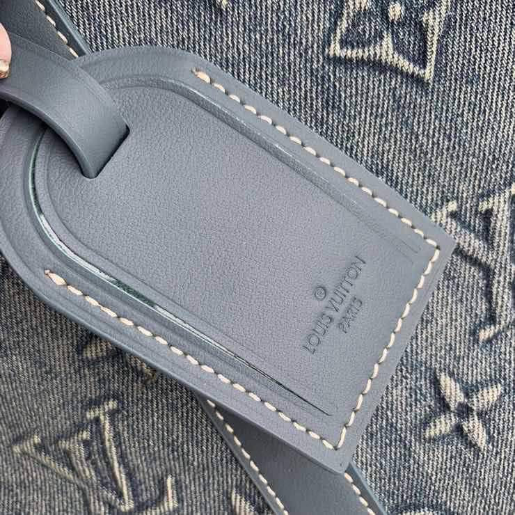 Louis Vuitton Duffle Bag ( VIP Quality )