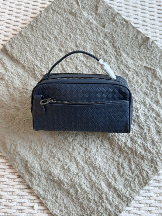 Bottega Veneta Pouch (VIP Quality)