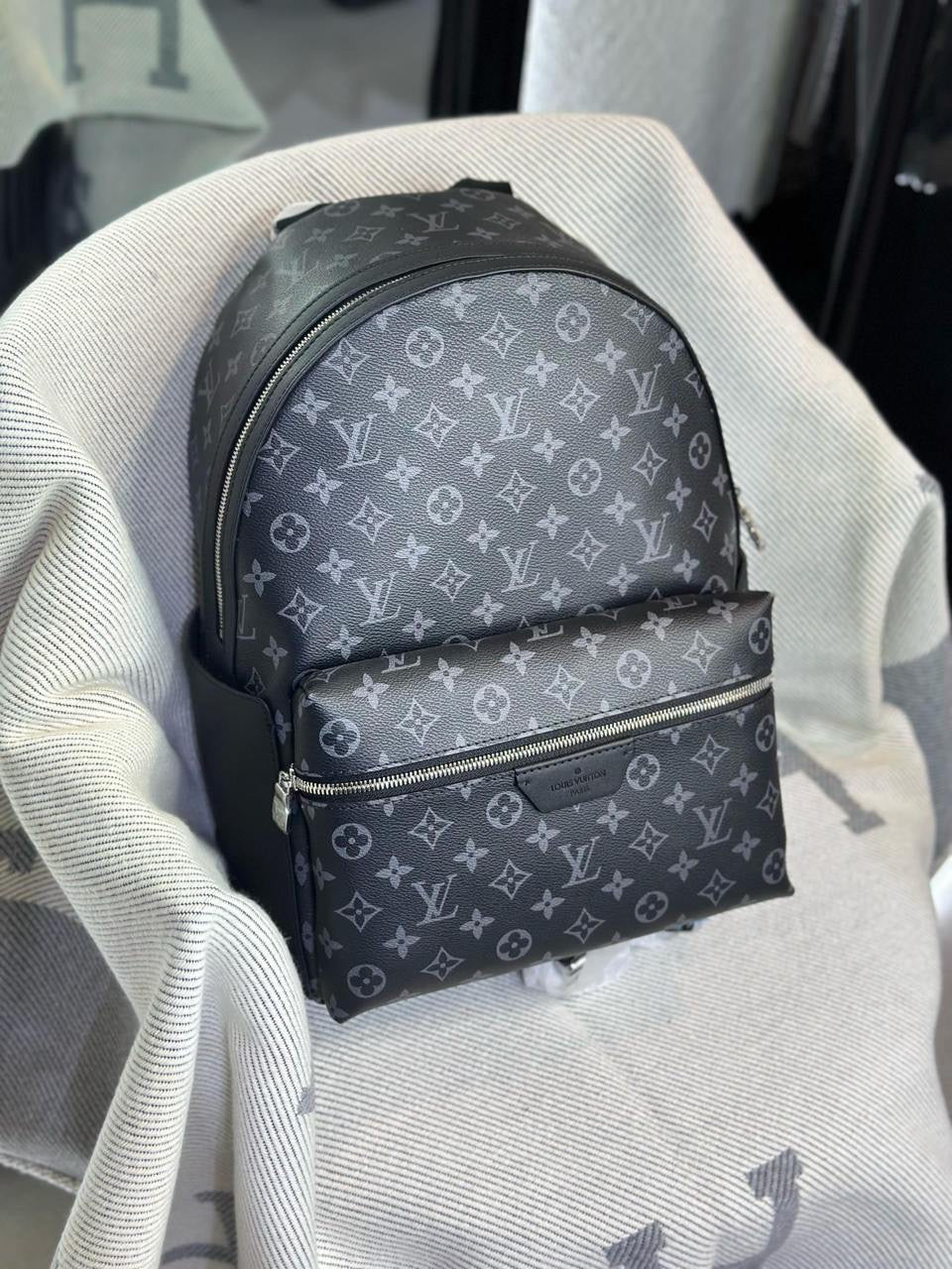 Louis Vuitton Backpack (VIP Quality)