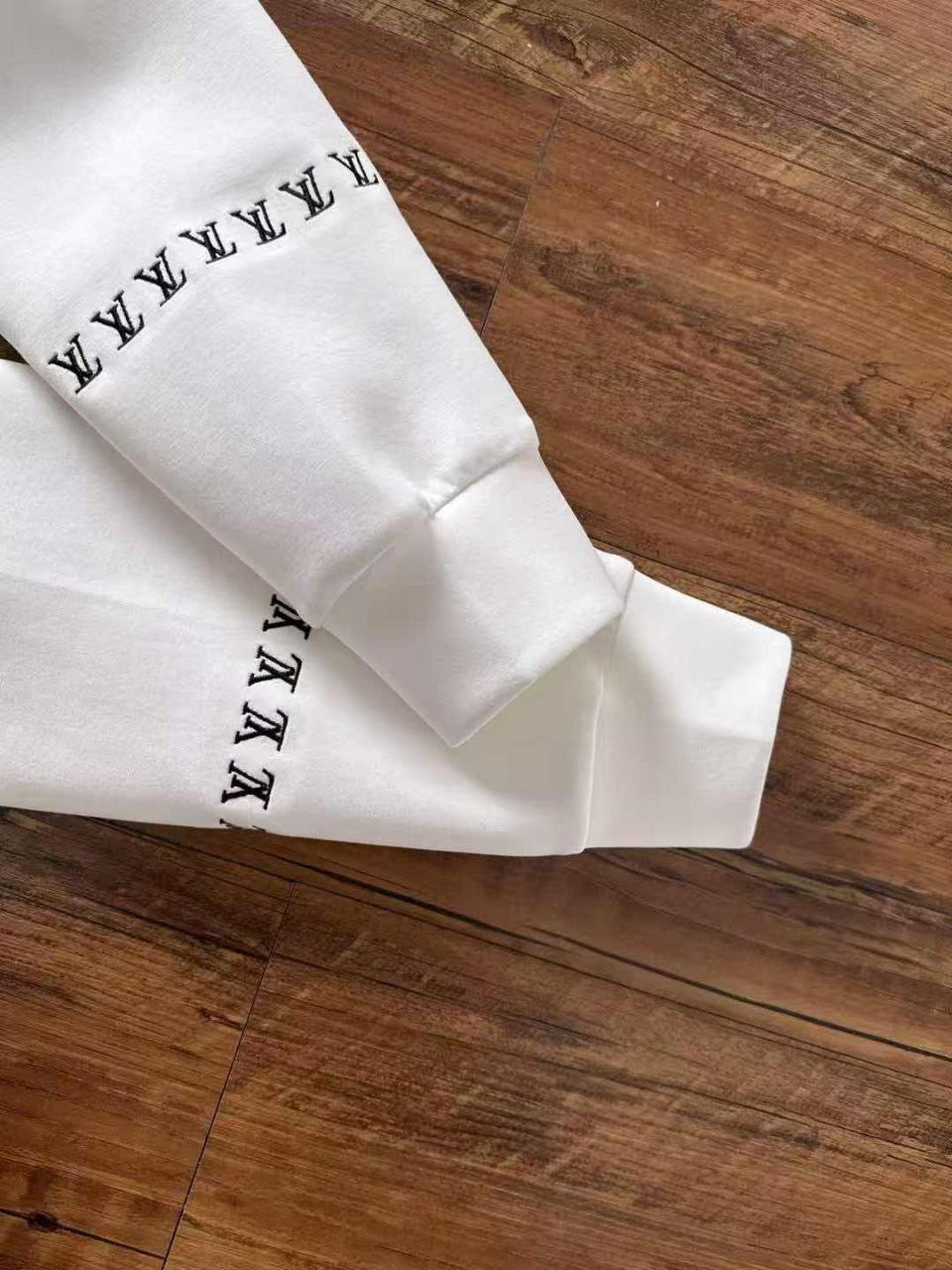 Louis Vuitton Sweatshirt