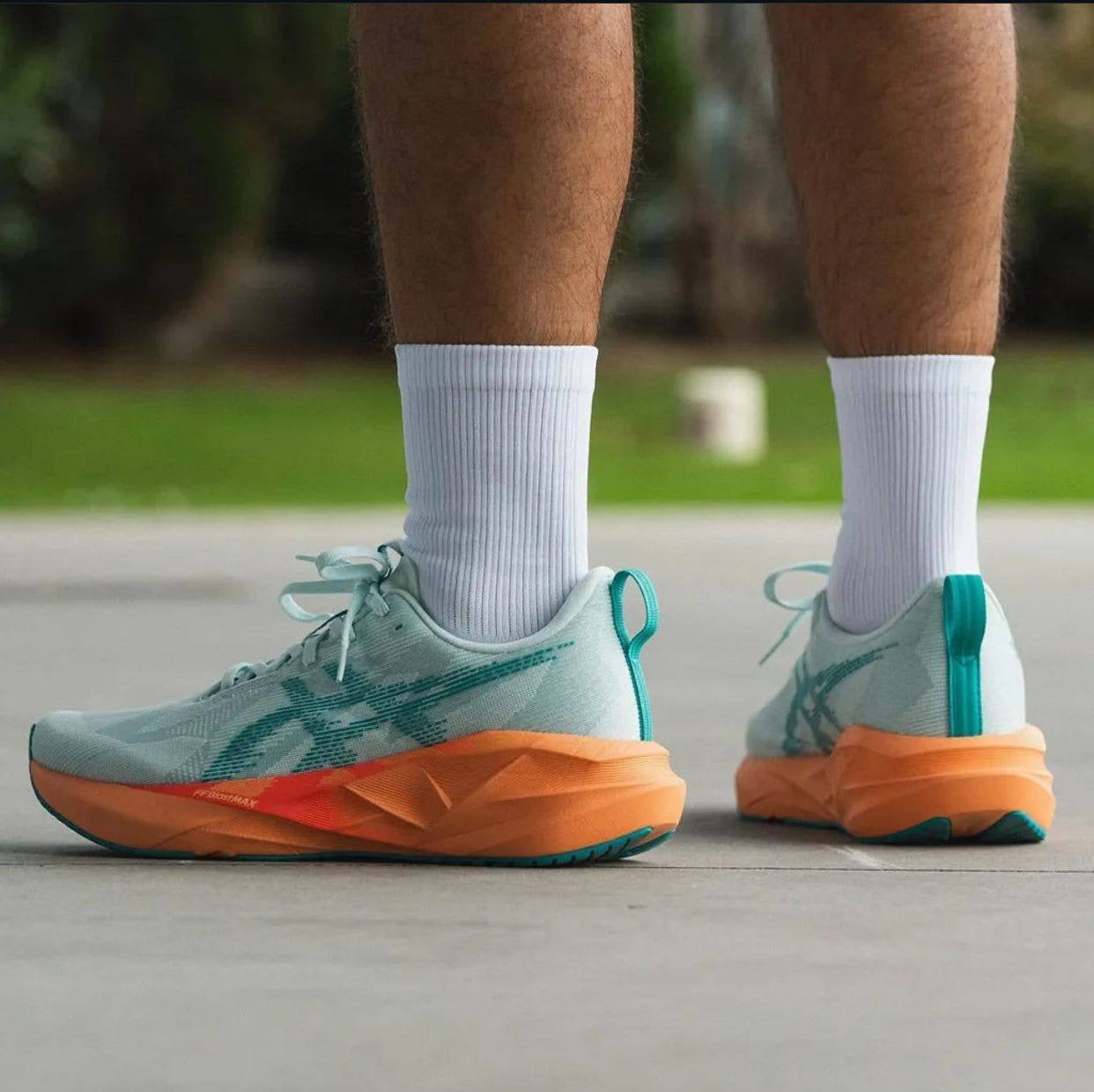 ASICS Sneakers