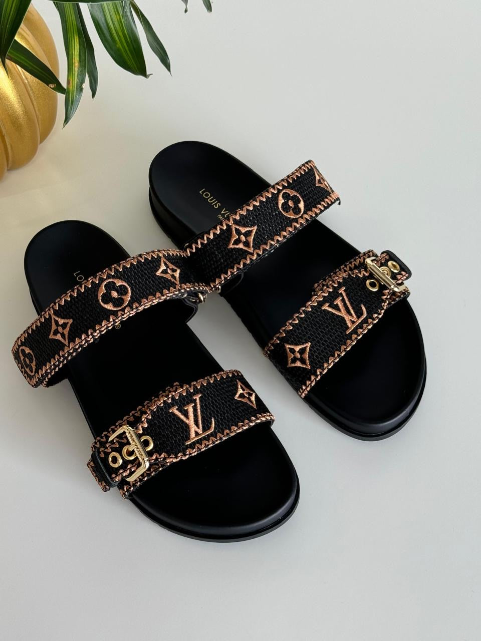 Louis Vuitton Slippers 4 Colors