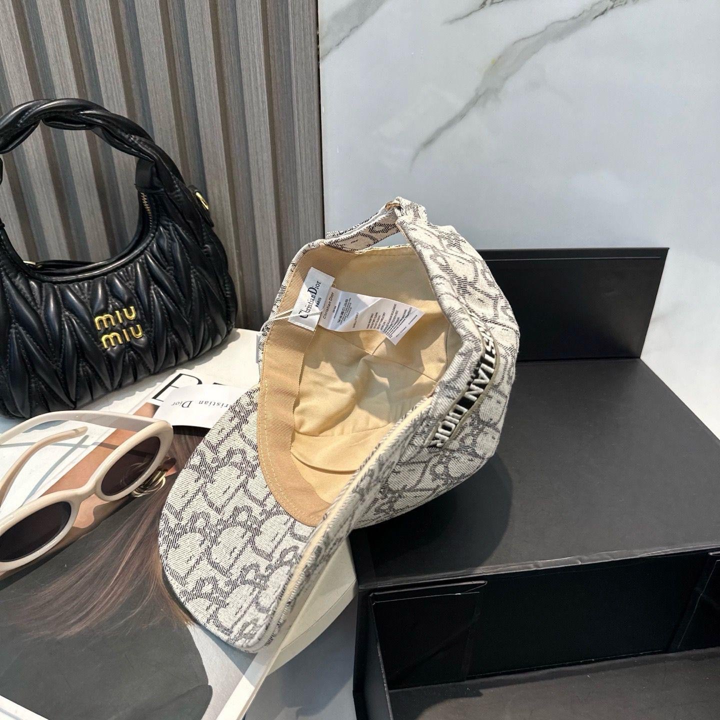 Dior Cap