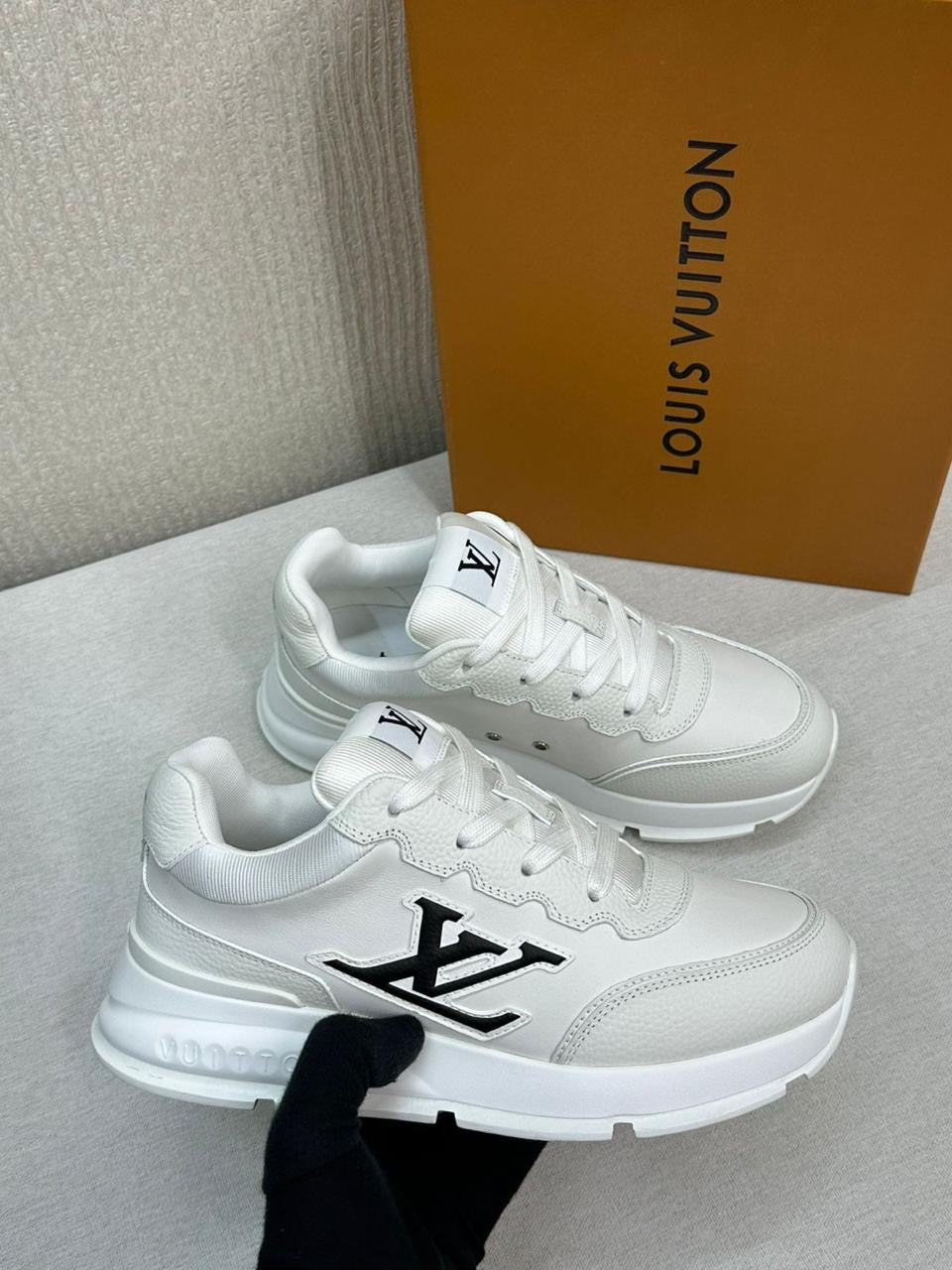 Louis Vuitton Sneakers 2 colors