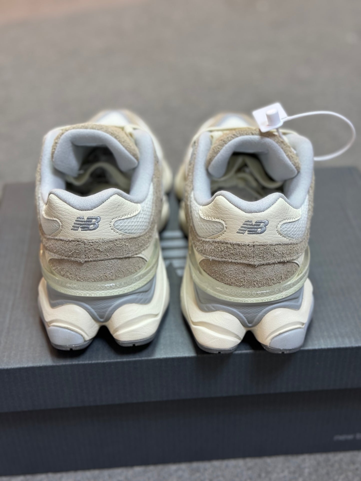 New Balance 9060 Low Driftwood