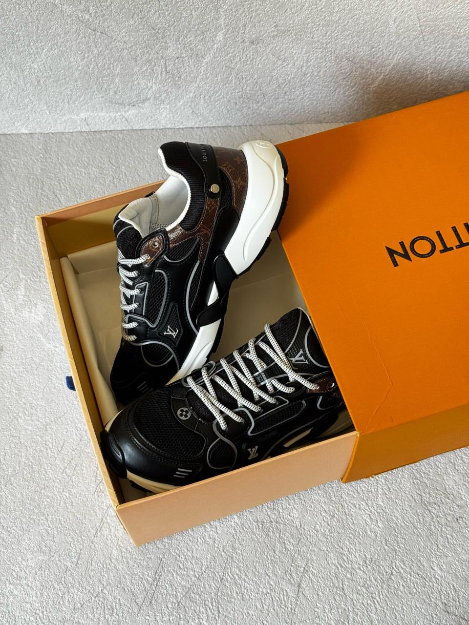 Louis Vuitton Sneakers 4 colors