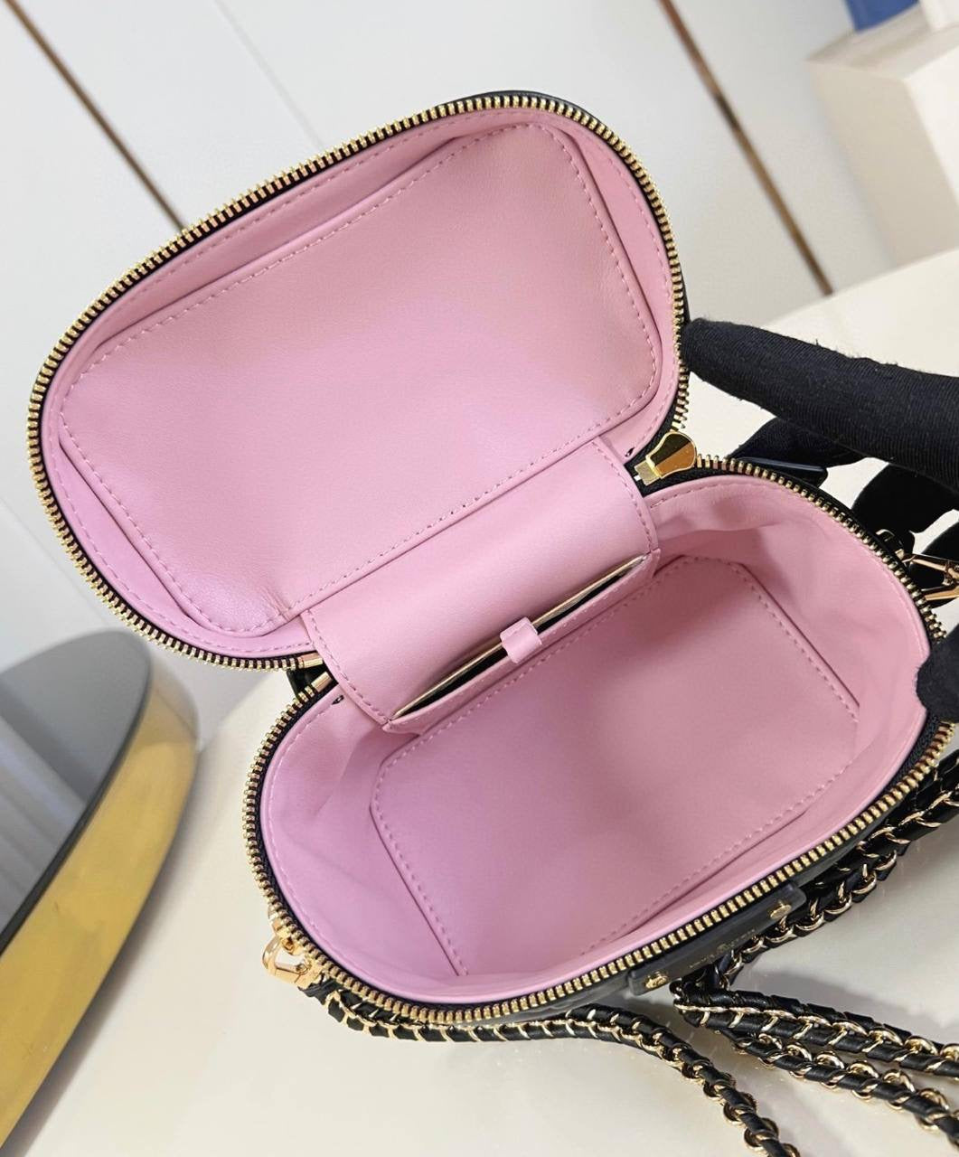 Louis Vuitton Sling Bag (VIP Quality)