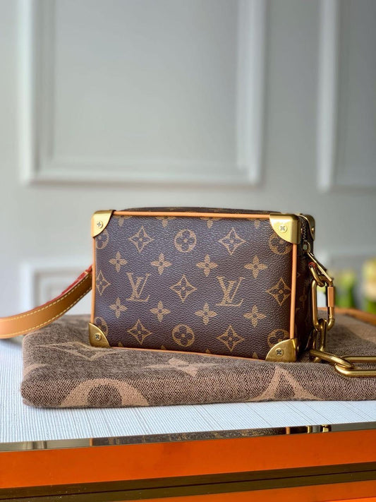 Louis Vuitton Messenger Bag
