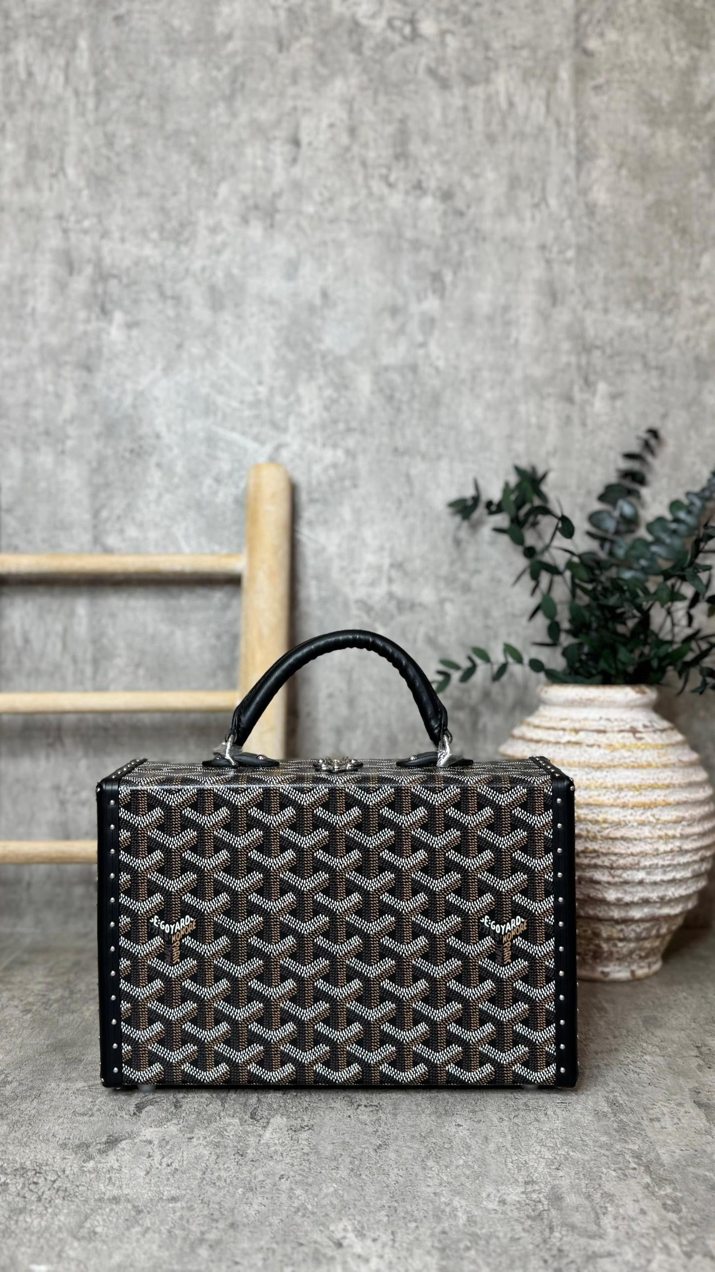 Goyard Grand Hotel Trunk Bag ( VIP Quality )