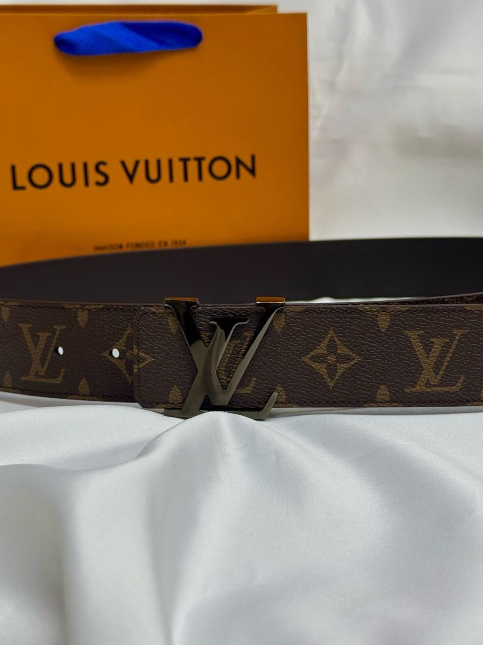 Louis Vuitton Belts 2 colors