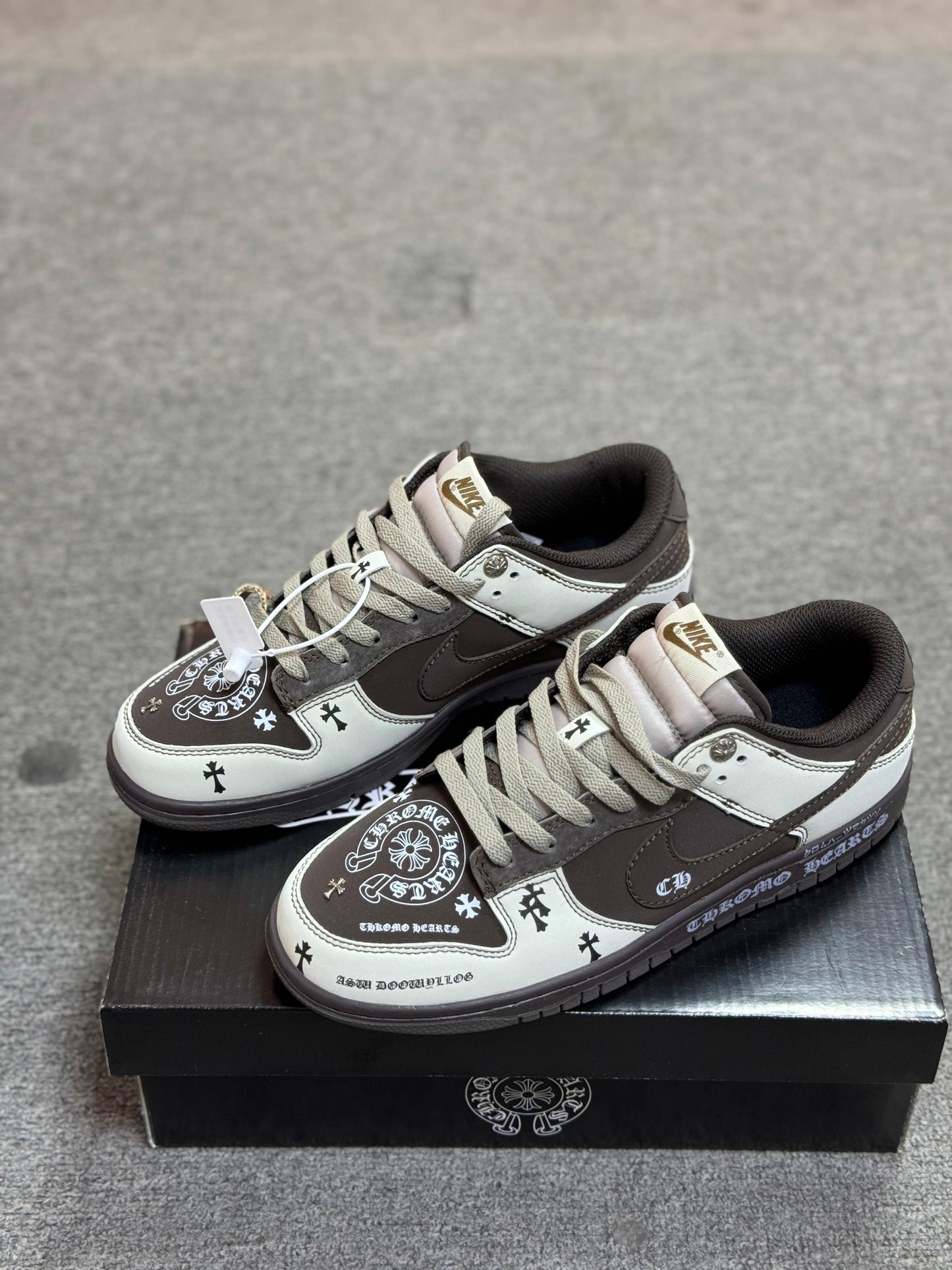 SB Dunk Low Chrome Heart