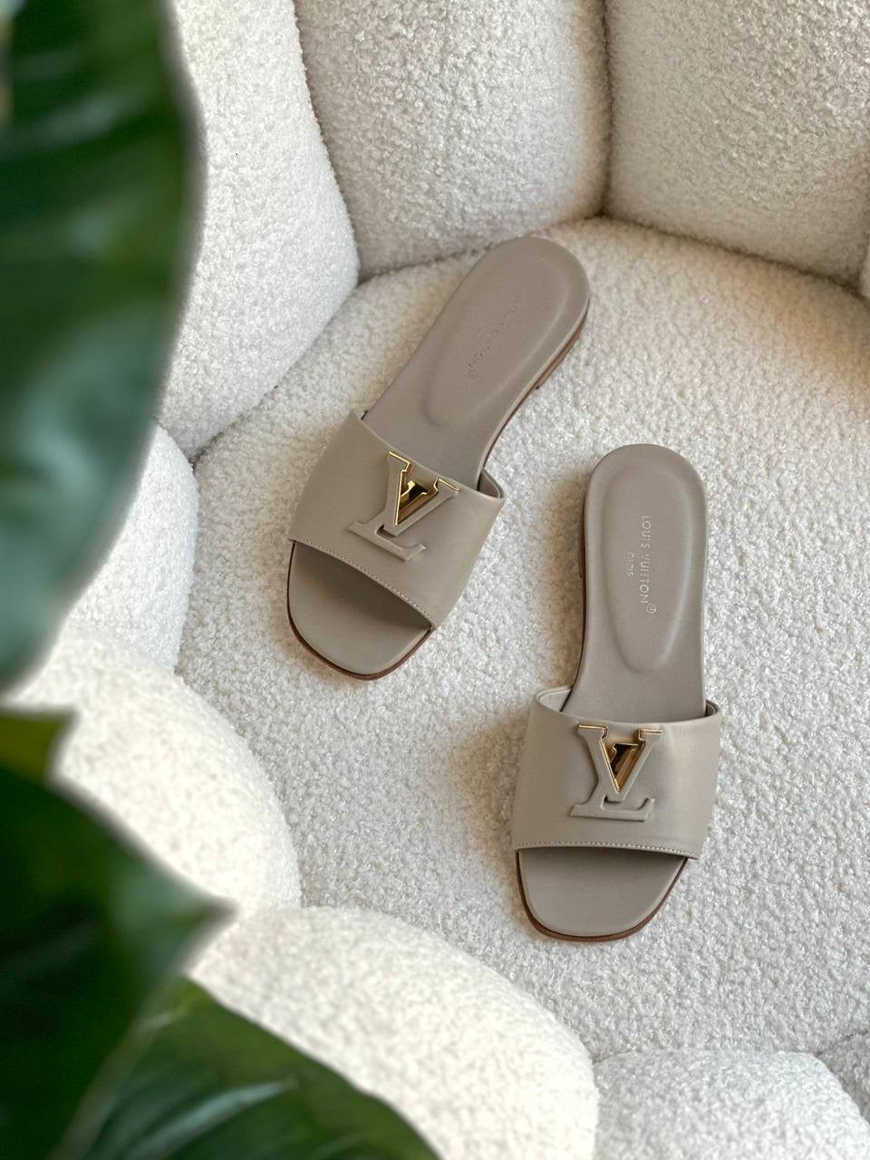 Louis Vuitton Slippers