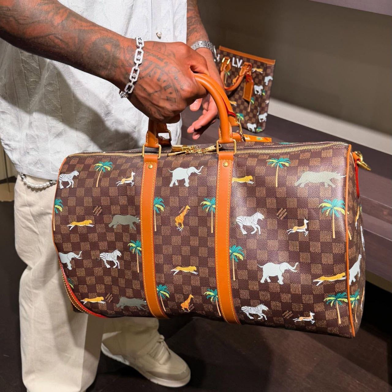 Louis Vuitton Duffle Bag (VIP Quality)