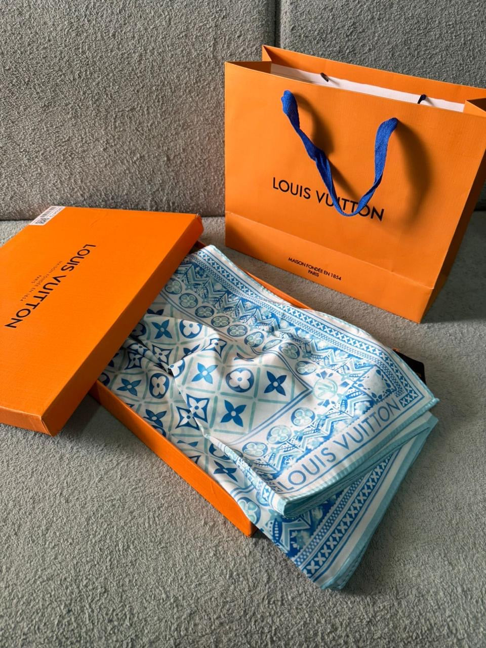 Louis Vuitton Scarfs 6 colors