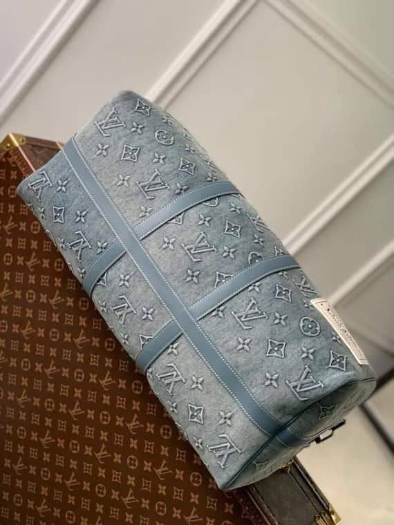 Louis Vuitton Duffle Bag ( VIP Quality )