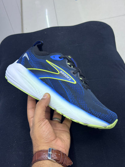 Brooks Sneakers