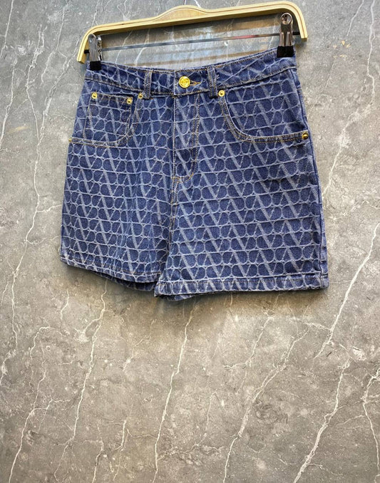 Valentino Short