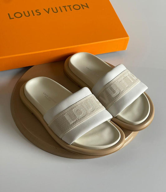 Louis Vuitton Slippers