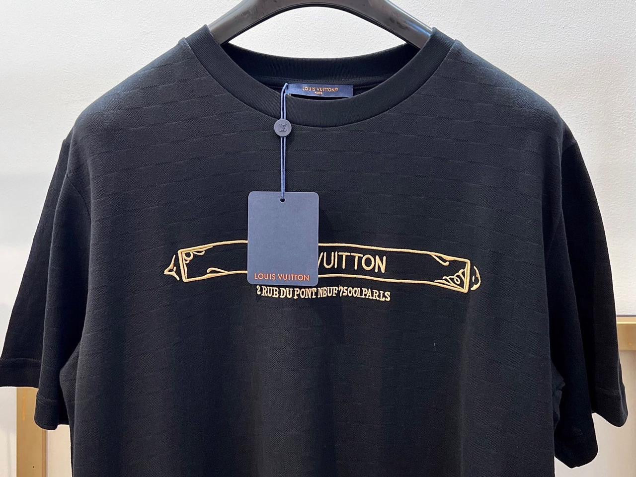Louis Vuitton T-Shirt 2 colors