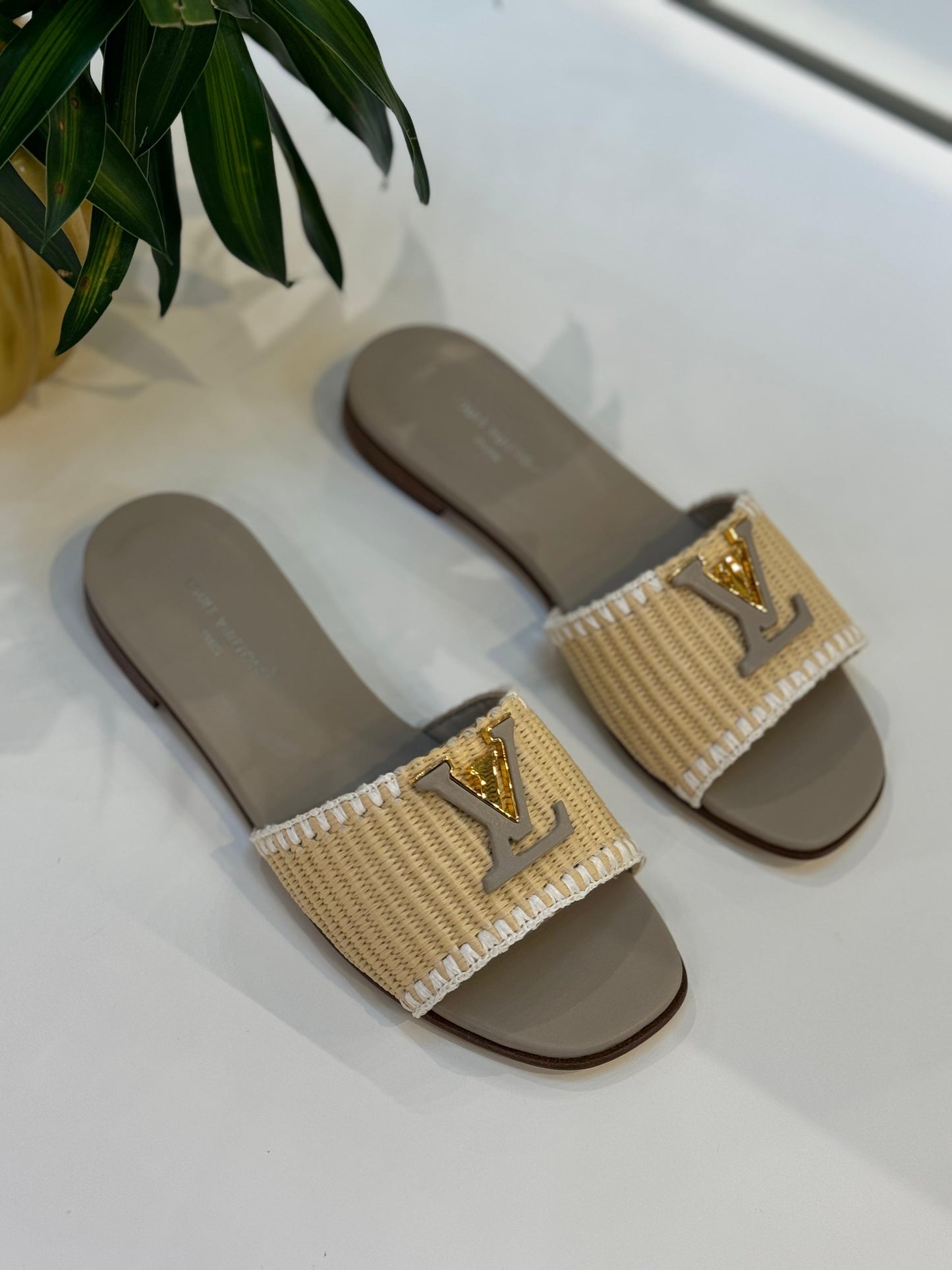 Louis Vuitton Slippers