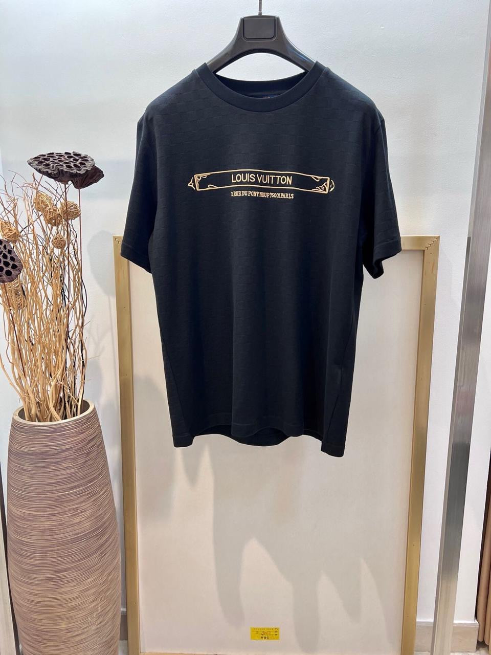 Louis Vuitton T-Shirt 2 colors