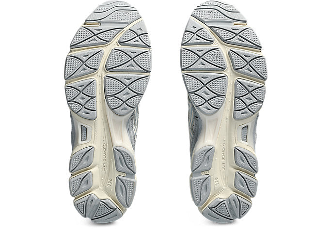 ASICS Sneakers