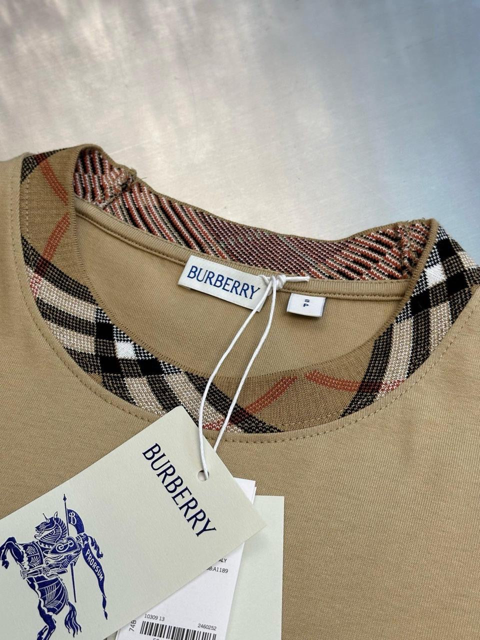 Burberry T-Shirt