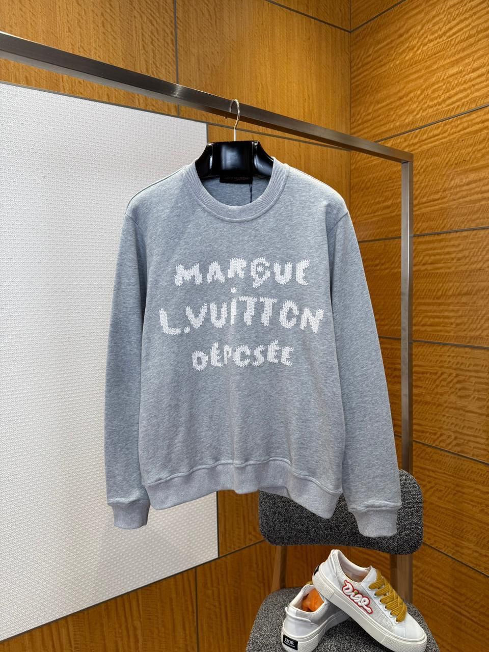 Louis Vuitton Sweatshirt