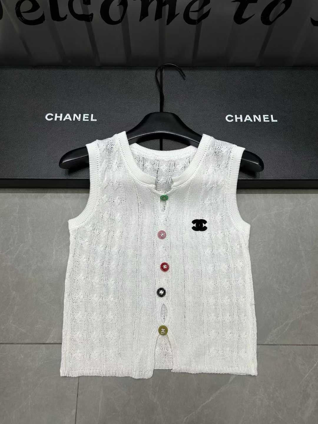 Chanel T-Shirt