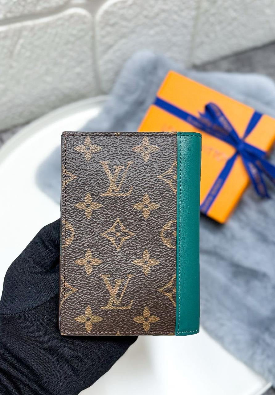 Louis Vuitton Passport Cover (VIP Quality)