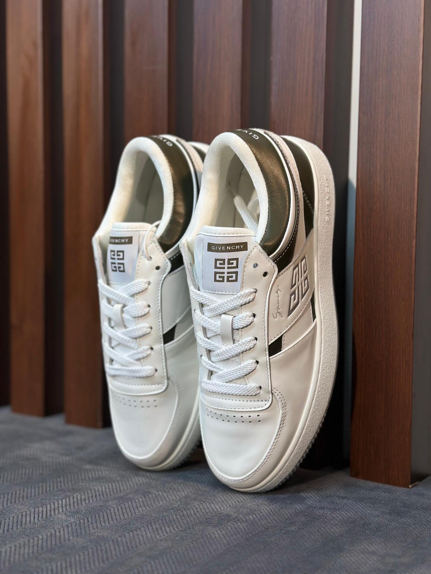 Givenchy Sneakers