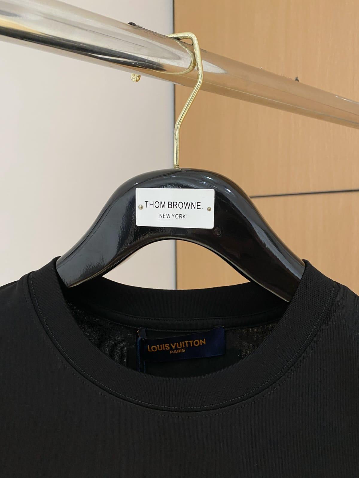 Louis Vuitton T-Shirt 2 colors