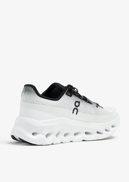 On Cloud  Sneakers