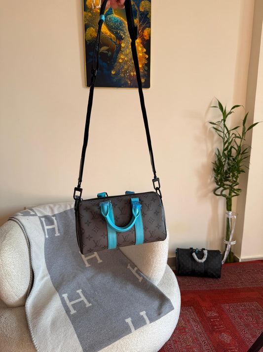 Louis Vuitton Sling Bag (VIP Quality)