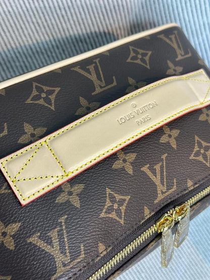 Louis Vuitton Pouch (VIP Quality) 3 colors