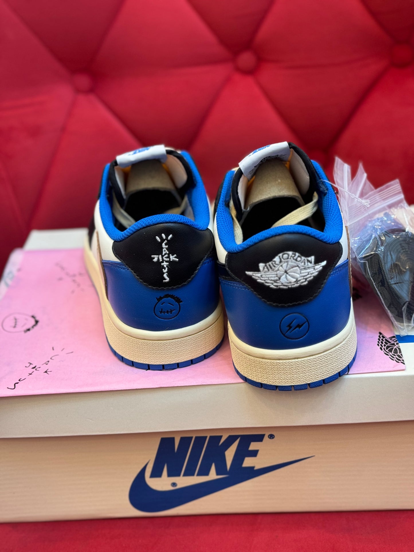 Jordan 1 Low x Travis Scott x Fragment