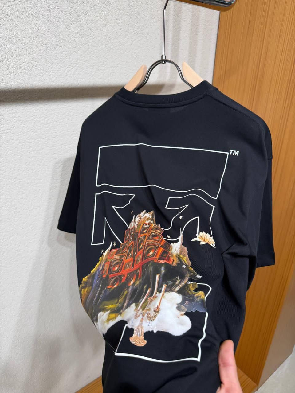 Off White T-shirt