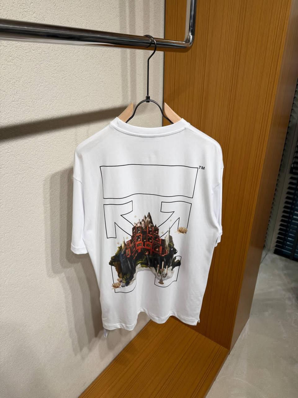 Off White T-shirt