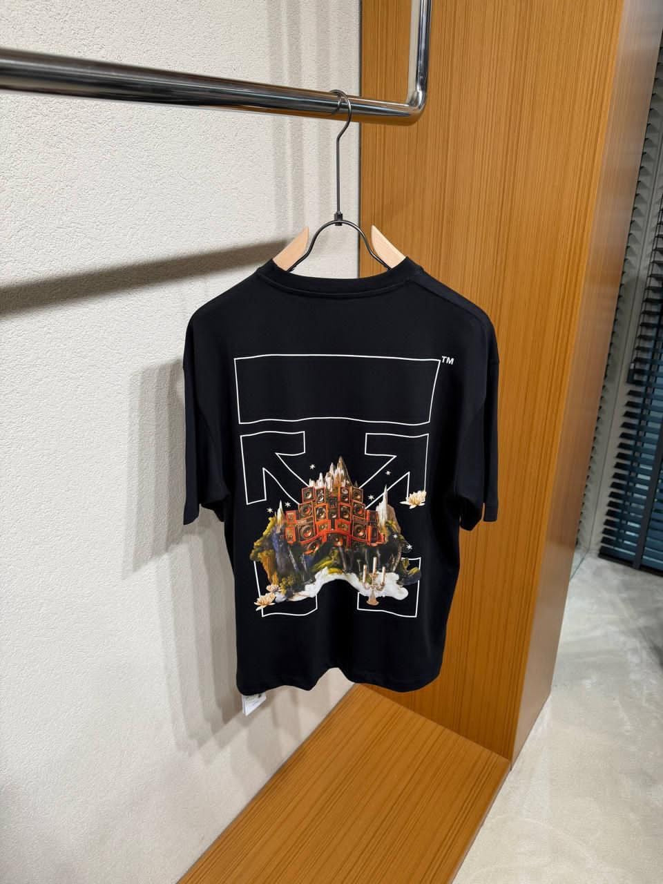 Off White T-shirt
