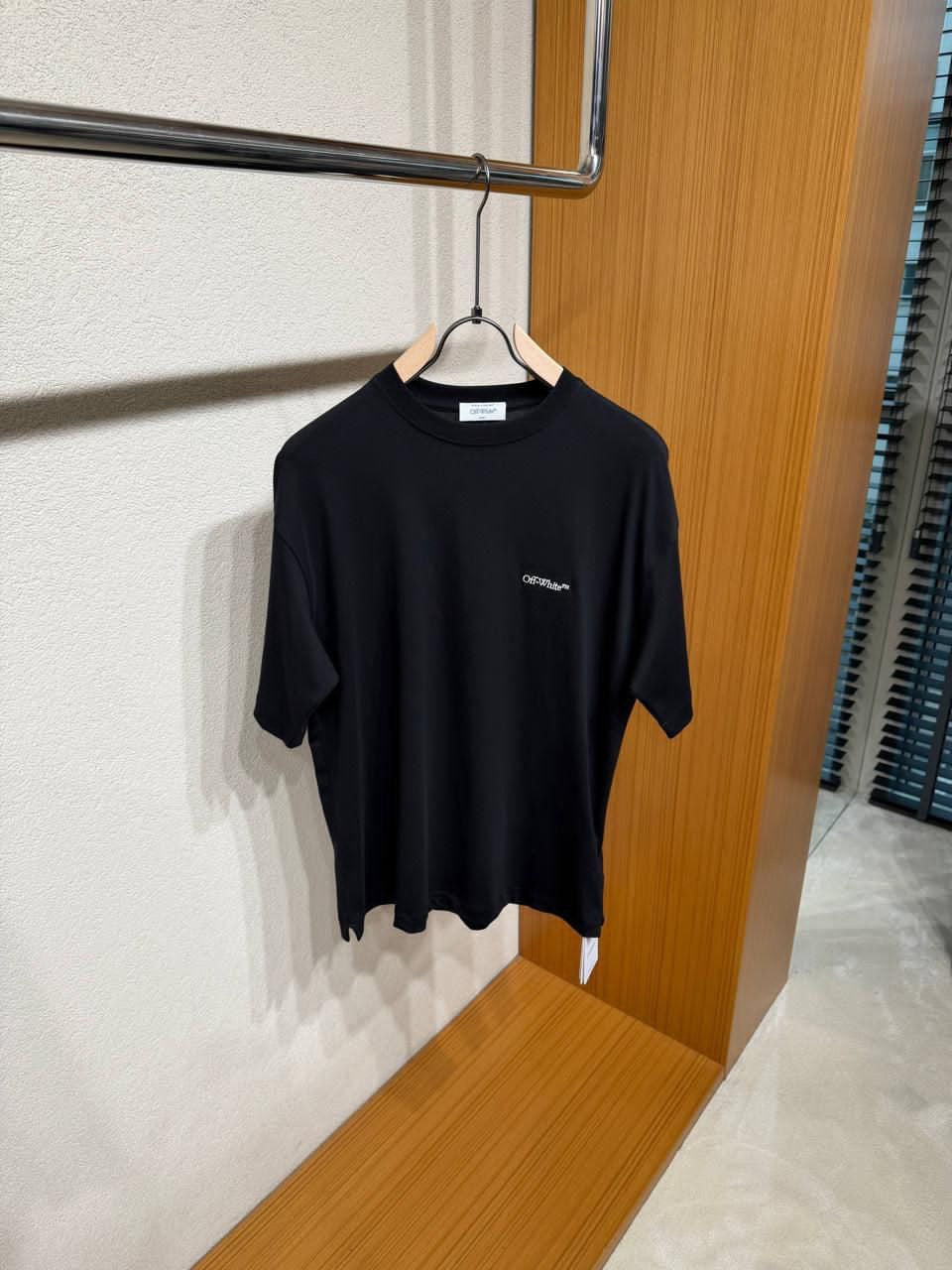 Off White T-shirt
