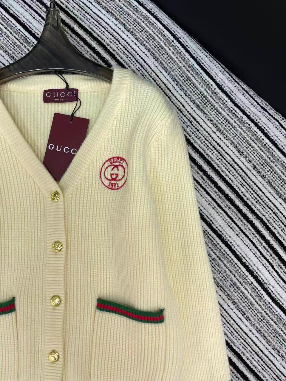 Gucc Sweater