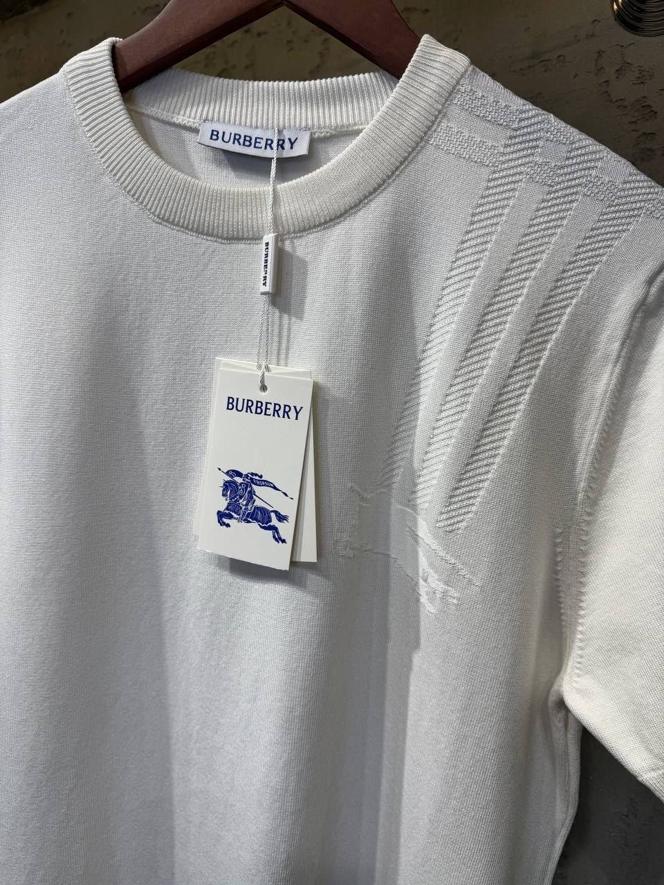 Burberry T-shirt