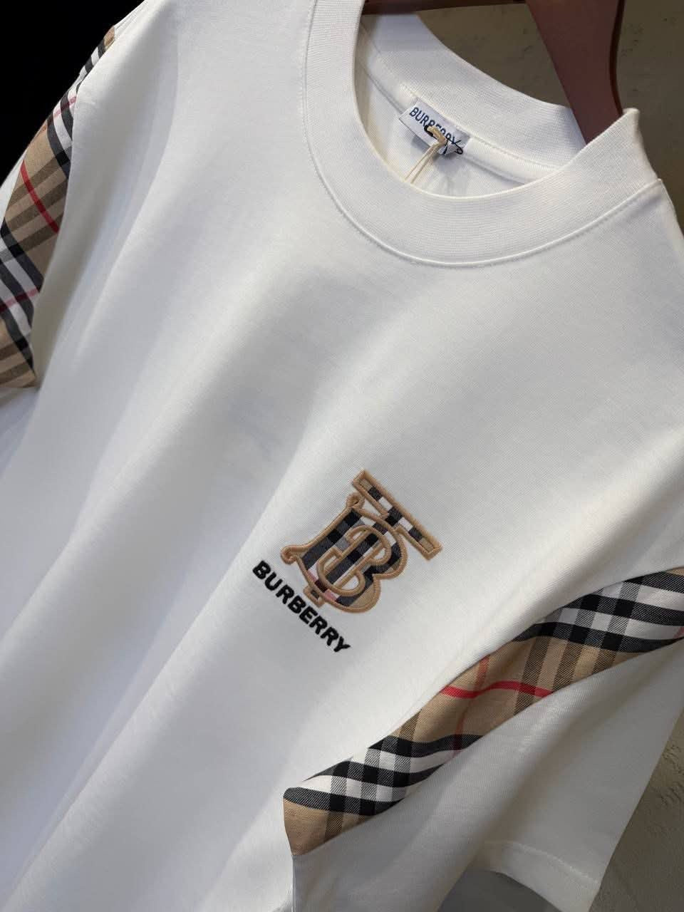 Burberry T-shirt