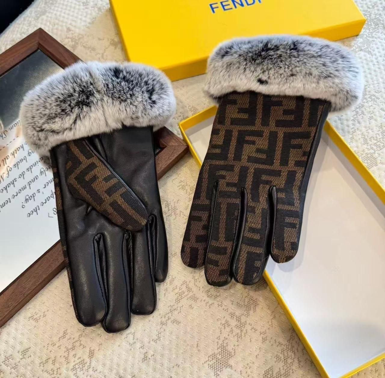 Fendi Gloves