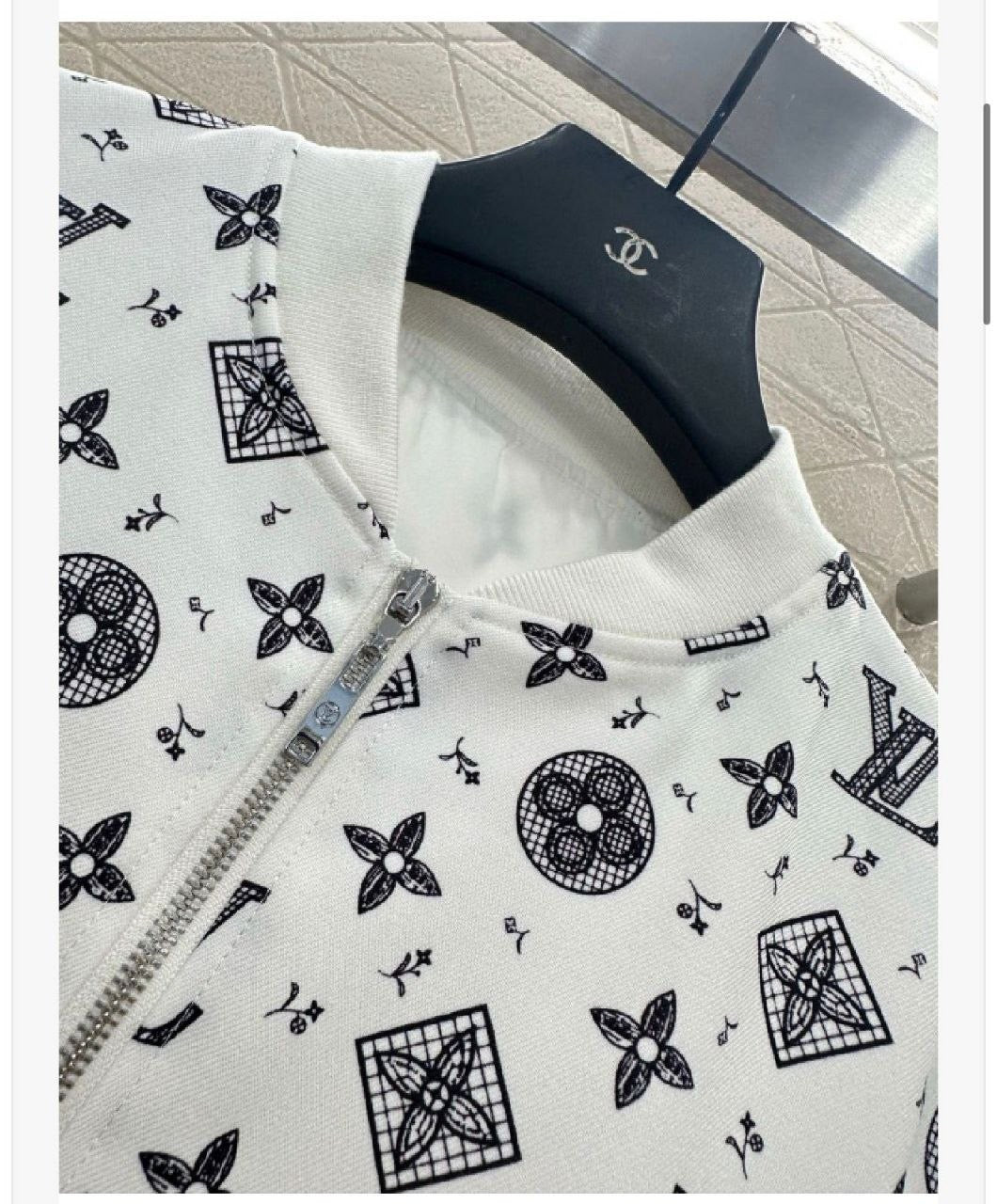 Louis Vuitton Sweatshirt