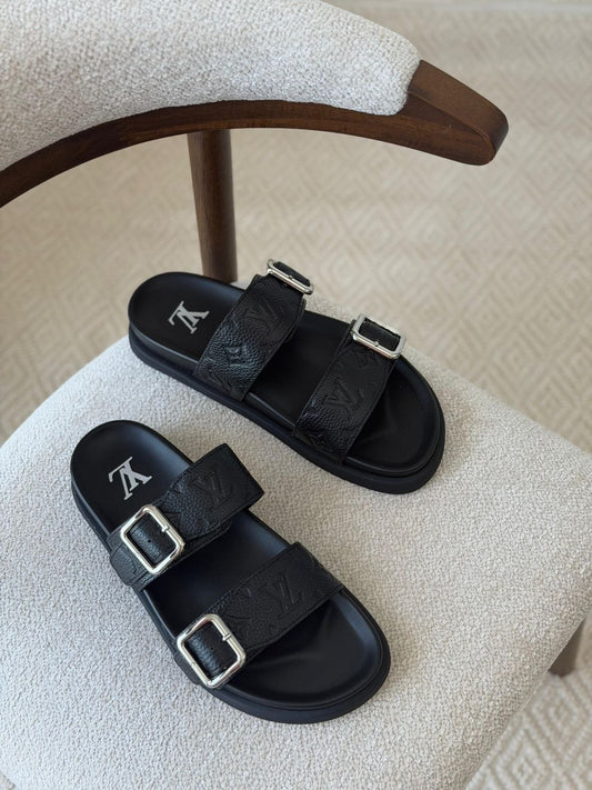 Louis Vuitton Slippers