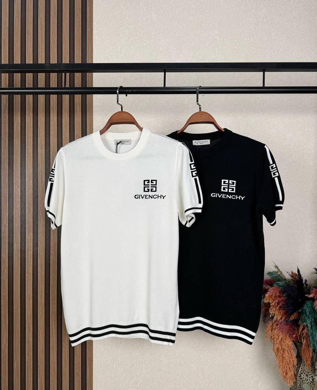 Givenchy T-shirt